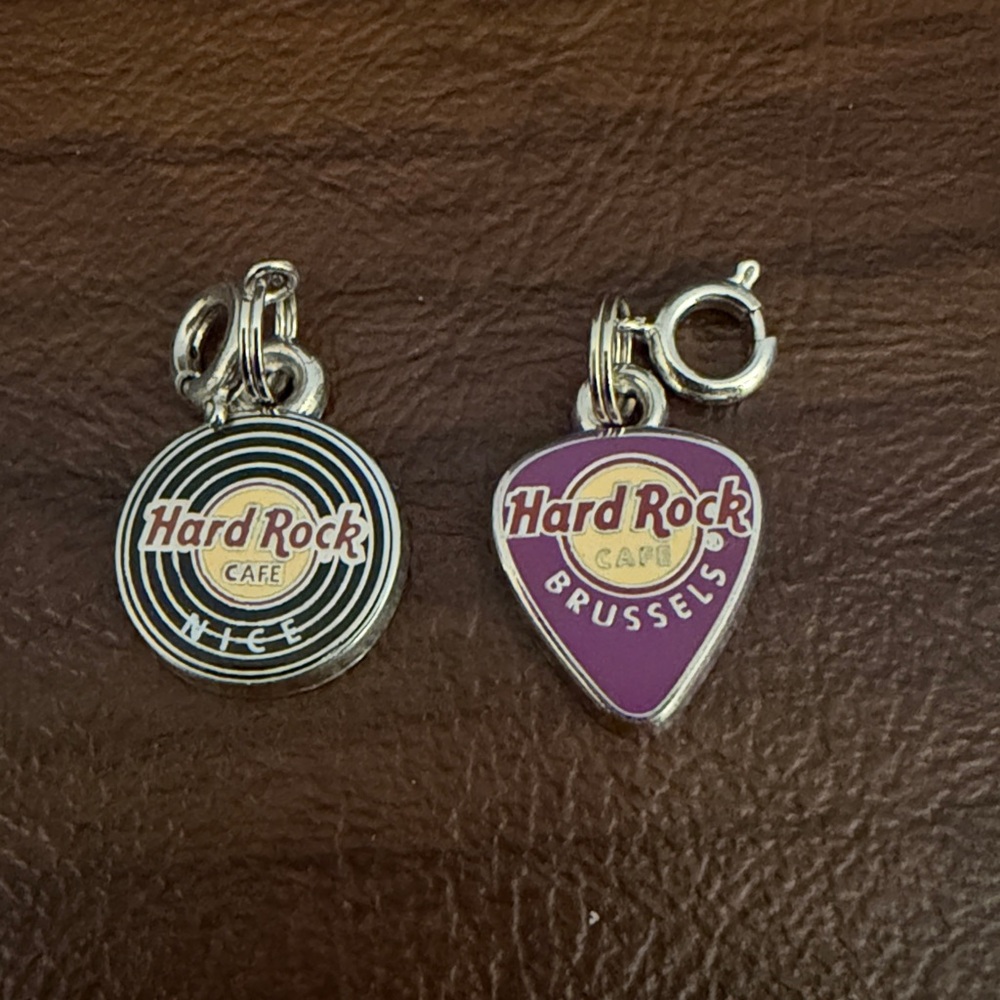 Hard Rock Cafe Charms Nice Brussels